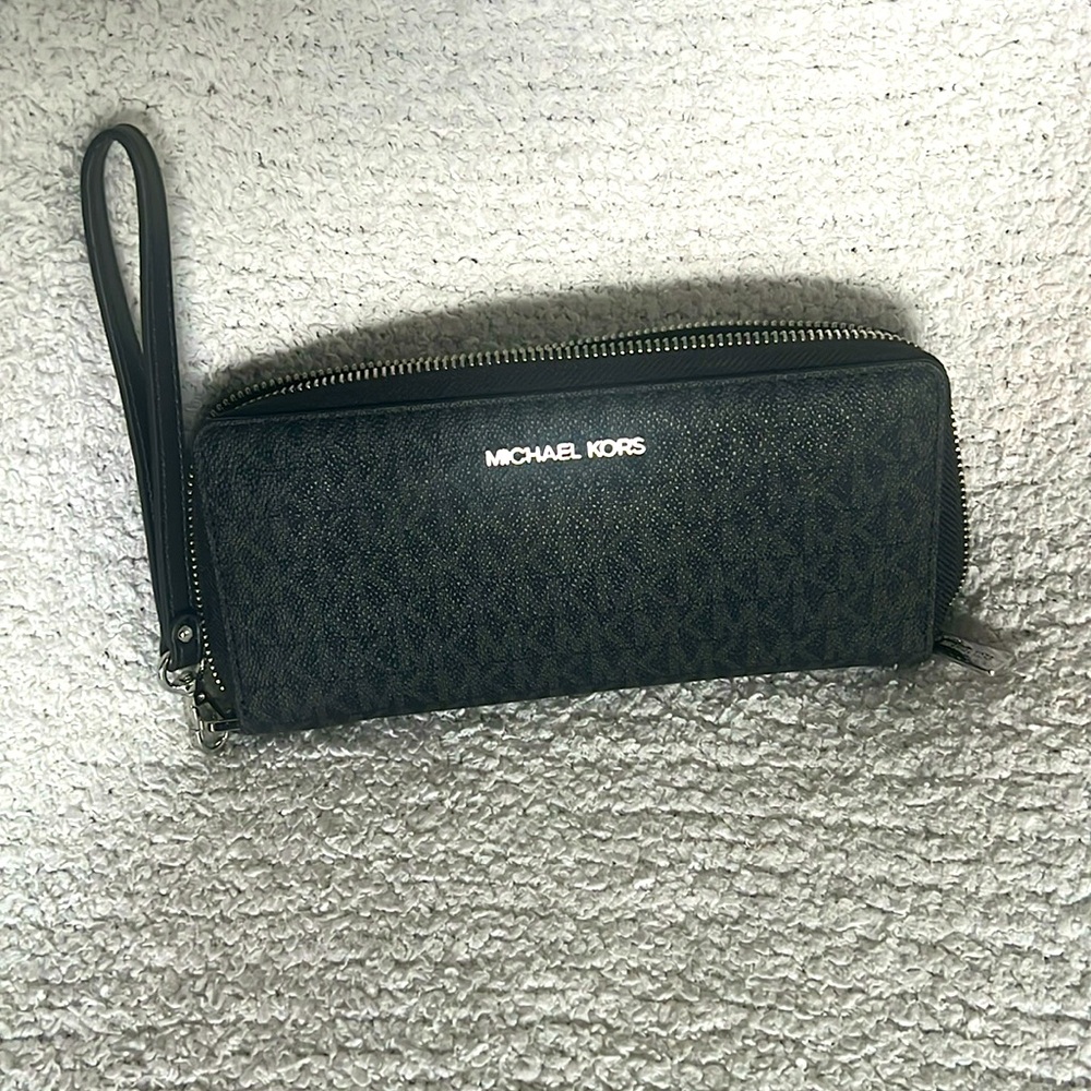 Michael Kors clutch wallet